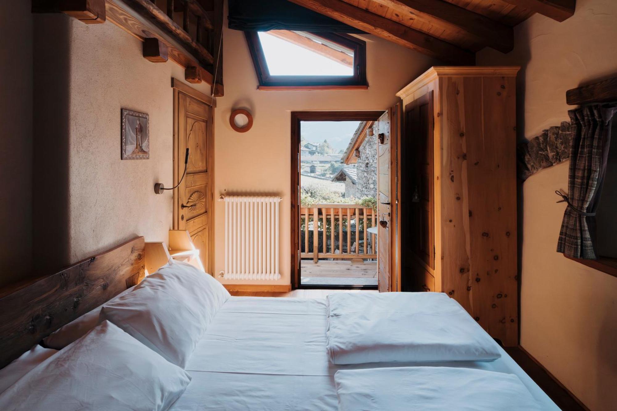 Au Coeur Du Village Chambres D'Hotes & Spa Arnad Zewnętrze zdjęcie