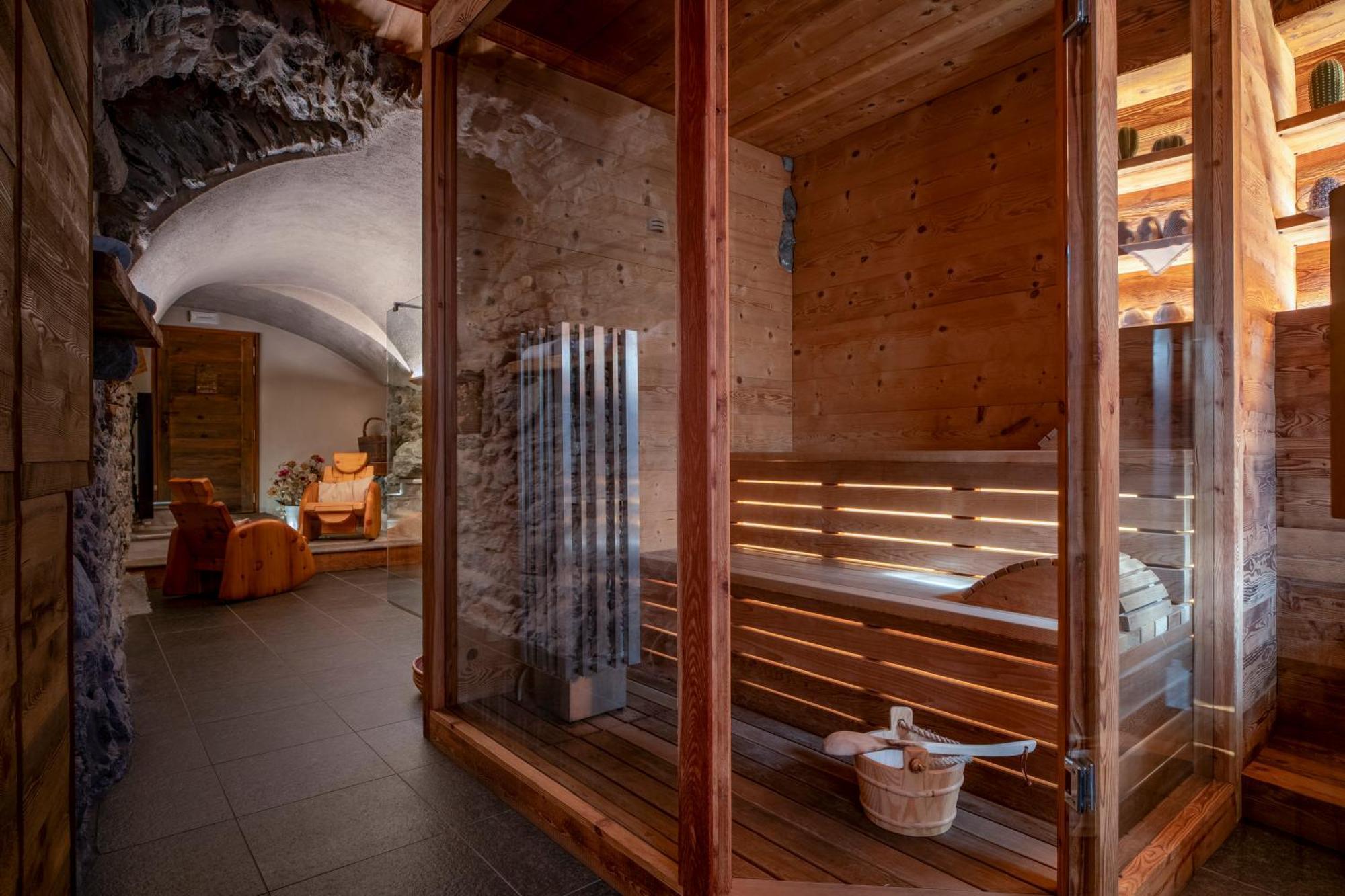 Au Coeur Du Village Chambres D'Hotes & Spa Arnad Zewnętrze zdjęcie